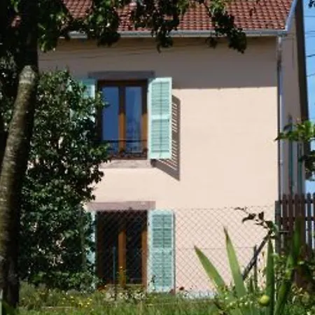 Дом отдыха Spacieux Avec Jardin, Proche Epinal, Wi-fi - Fr-1-589-686 Pierrepont-sur-l'Arentele