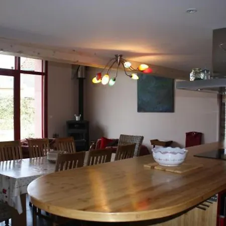 Дом отдыха Spacieux Avec Jardin, Proche Epinal, Wi-fi - Fr-1-589-686